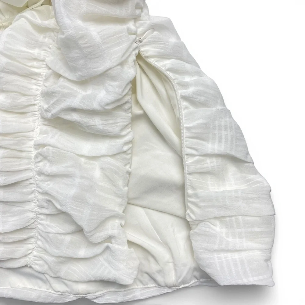 ASTR Ruched Short Puff Sleeve Top in White Size S